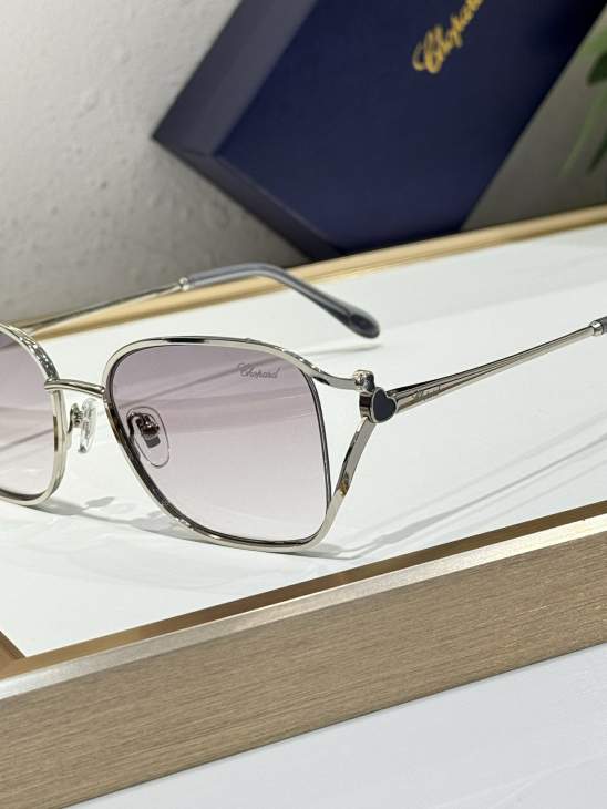 Picture of Chopard Sunglasses _SKUfw72644799fw